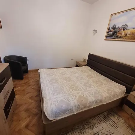 Luxury Centre 索菲亞